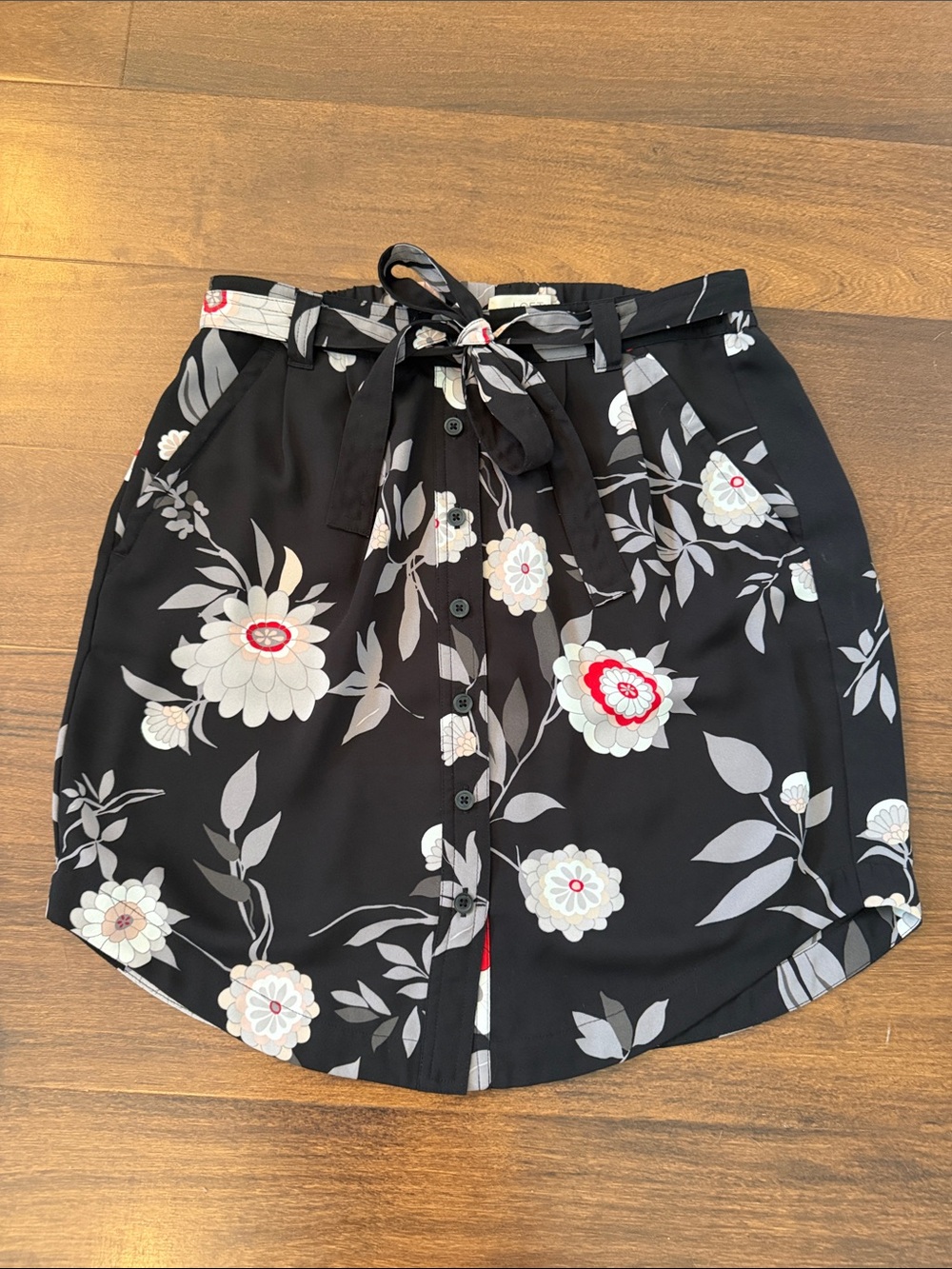 LOFT XXS Black Floral Tie-Waist Button-Front Skirt